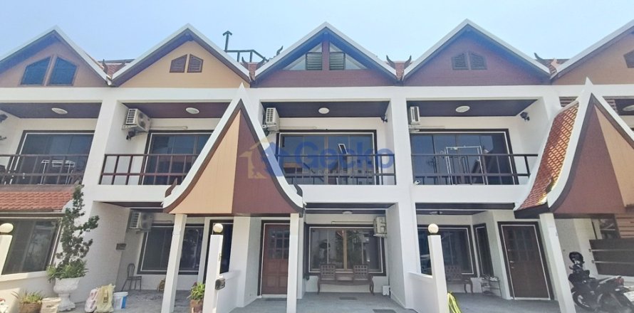 House in Pattaya, Thailand 4 bedrooms № 201870