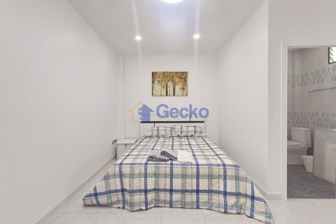 House in Pattaya, Thailand 4 bedrooms № 201870 - photo 16