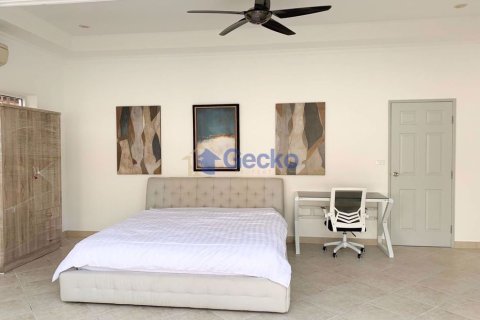 Maison à Pattaya, Thaïlande 12 chambres № 201876 - photo 9