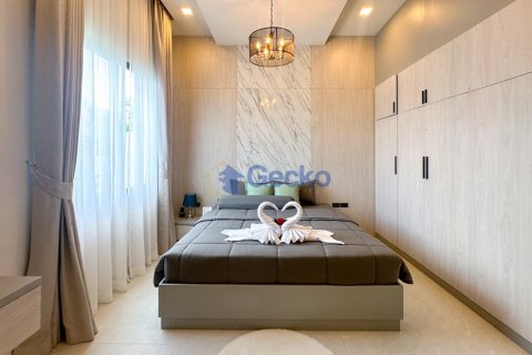 House in Pattaya, Thailand 4 bedrooms № 201871 - photo 28
