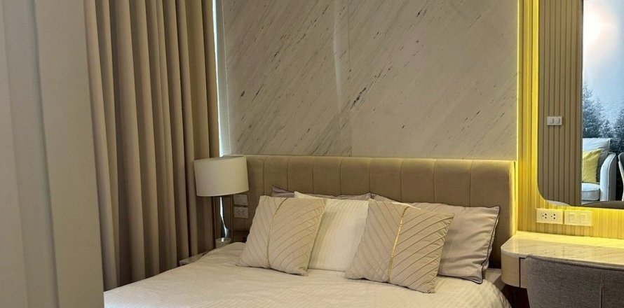 Студия в кондо в Ваттхане, Бангкок, Таиланд № 137697