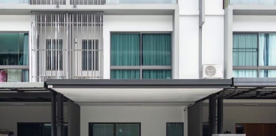 Дом в Лат Пхрау, Бангкок, Таиланд с 3 спальнями № 137625