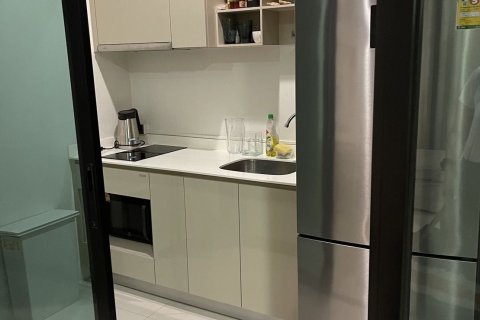 Кондоминиум с 2 спальнями в Хуай Кванге, Бангкок, Таиланд № 137696 - фото 10