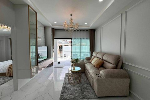 Villa à Pattaya, Thaïlande 4 chambres № 172702 - photo 2