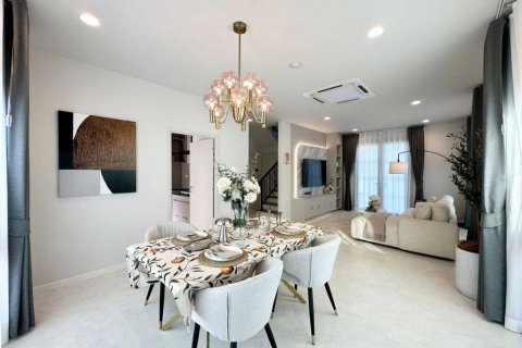 House in Phuket, Thailand 4 bedrooms № 172701 - photo 8