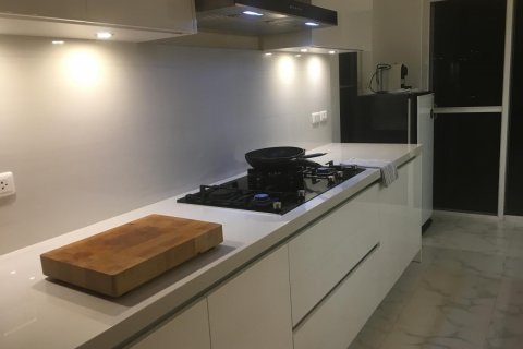 House in Phuket, Thailand 4 bedrooms № 135593 - photo 19