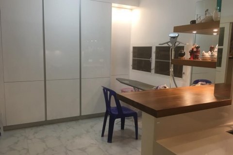 House in Phuket, Thailand 4 bedrooms № 135593 - photo 15