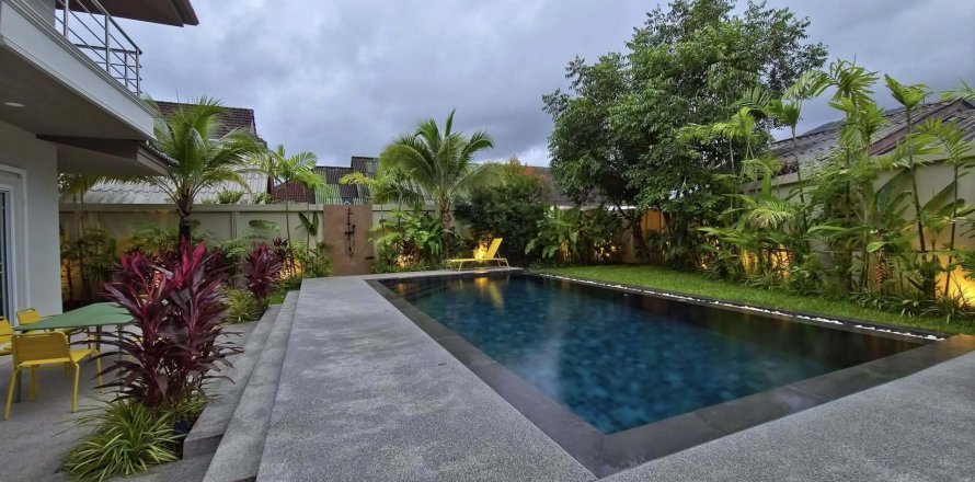 Villa à Kathu, Thaïlande 3 chambres № 135594