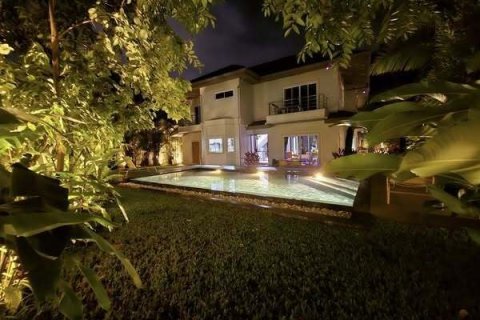 Villa à Kathu, Thaïlande 3 chambres № 135594 - photo 2