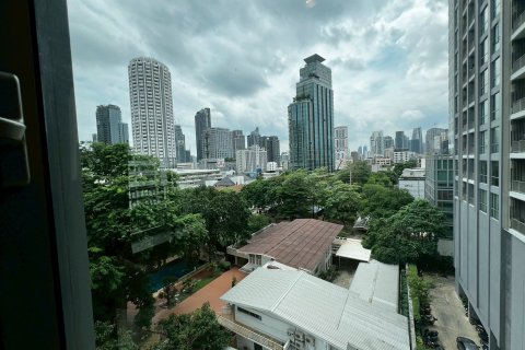 Condo à Watthana, Bangkok, Thaïlande, 2 chambres  № 135595 - photo 9