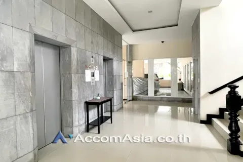 Condominio de 3 dormitorios en Khlong Toei, Bangkok, Tailandia № 214333 - foto 20