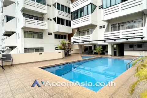 Condominio de 3 dormitorios en Khlong Toei, Bangkok, Tailandia № 214333 - foto 17
