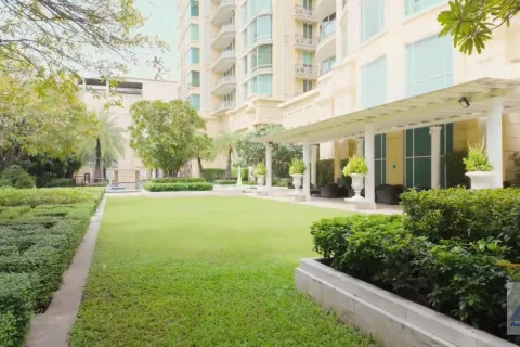 Condominio de 2 dormitorios en Watthana, Bangkok, Tailandia № 214334 - foto 15
