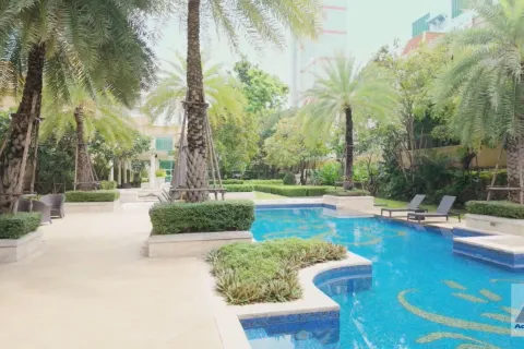 Condominio de 2 dormitorios en Watthana, Bangkok, Tailandia № 214334 - foto 14