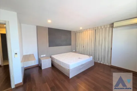 Condominio de 3 dormitorios en Khlong Toei, Bangkok, Tailandia № 214336 - foto 8