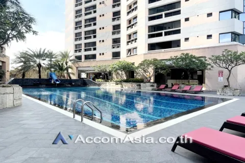Condominio de 3 dormitorios en Khlong Toei, Bangkok, Tailandia № 214336 - foto 12