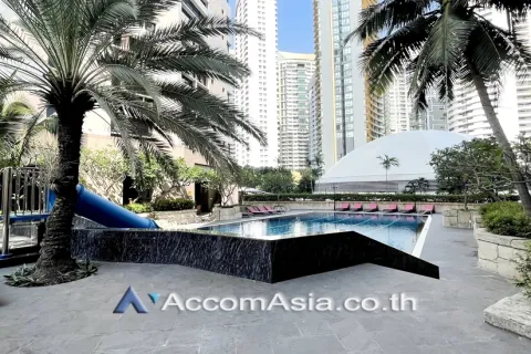 Condominio de 3 dormitorios en Khlong Toei, Bangkok, Tailandia № 214336 - foto 15