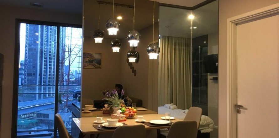 Studio dans le Condo à Watthana, Bangkok, Thaïlande  № 156062