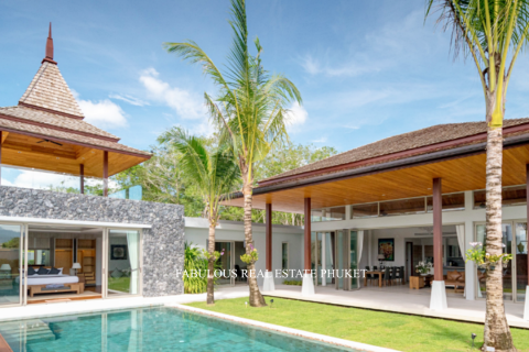 Villa in Bang Tao, Thailand 4 bedrooms № 179578
