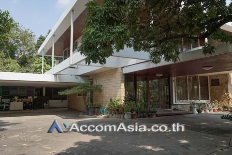 Haus in Watthana, Bangkok, Thailand 4 Schlafzimmer № 215997 - Foto 2