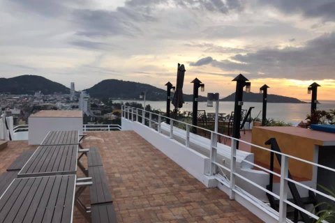 Townhouse in Kathu, Thailand 4 bedrooms № 137990 - photo 7