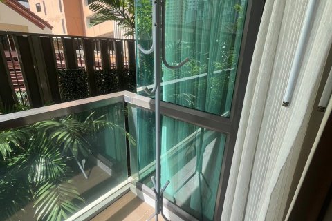 Condo in Watthana, Bangkok, Thailand, 2 bedrooms № 137992 - photo 13