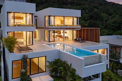 Villa in Ko Samui, Thailand 5 bedrooms № 137986 - photo 1