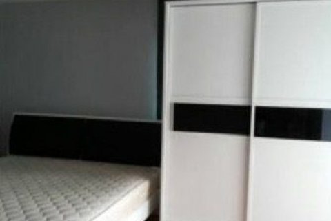 Condo à Bang Kapi, Bangkok, Thaïlande, 2 chambres  № 137989 - photo 2