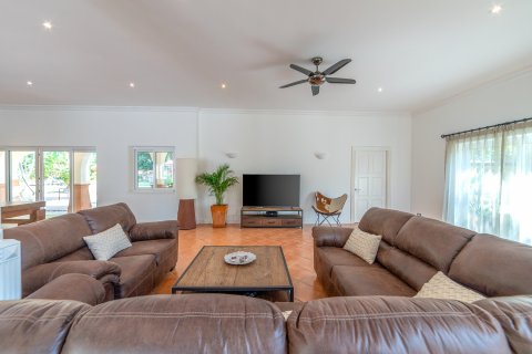 Вилла в Паттайе, Таиланд с 5 спальнями  № 135365 - фото 27