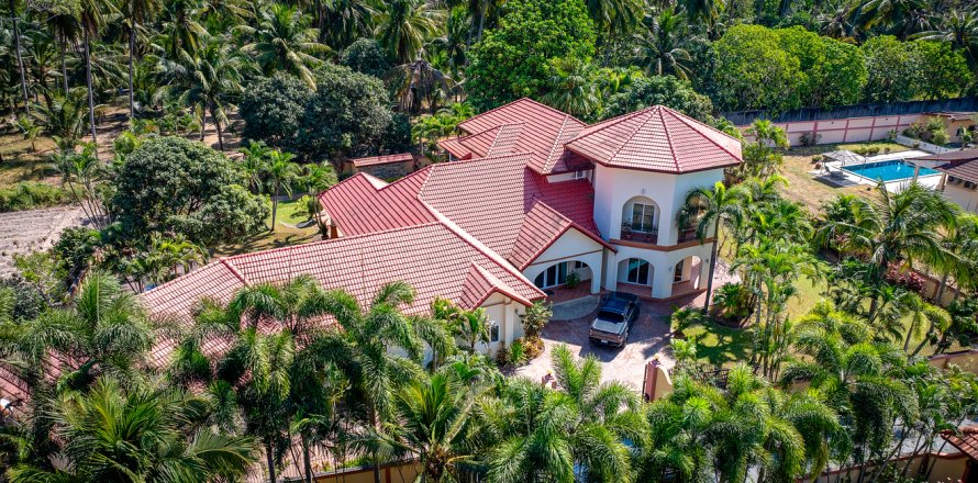 Villa à Pattaya, Thaïlande 5 chambres № 135365