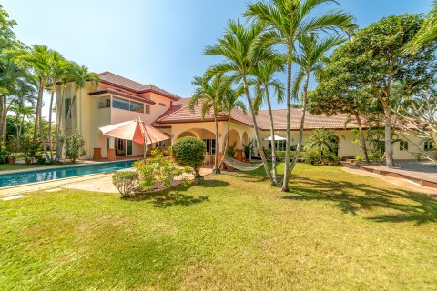 Вилла в Паттайе, Таиланд с 5 спальнями  № 135365 - фото 13