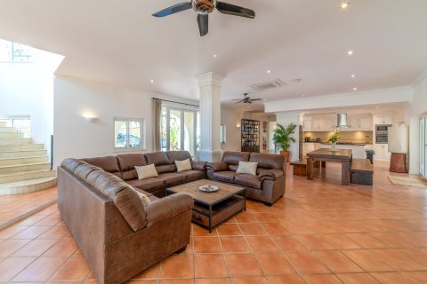 Villa à Pattaya, Thaïlande 5 chambres № 135365 - photo 15