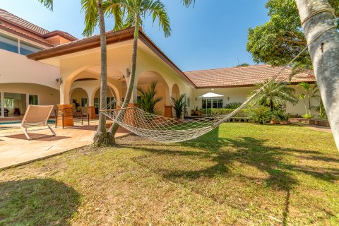 Вилла в Паттайе, Таиланд с 5 спальнями  № 135365 - фото 3