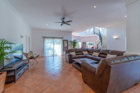 Villa à Pattaya, Thaïlande 5 chambres № 135365 - photo 26