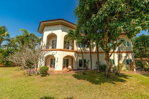 Вилла в Паттайе, Таиланд с 5 спальнями  № 135365 - фото 9