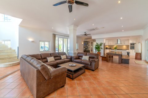 Вилла в Паттайе, Таиланд с 5 спальнями  № 135365 - фото 15