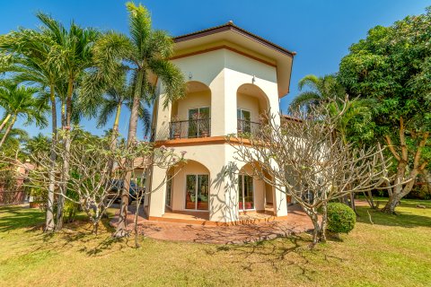 Villa à Pattaya, Thaïlande 5 chambres № 135365 - photo 4