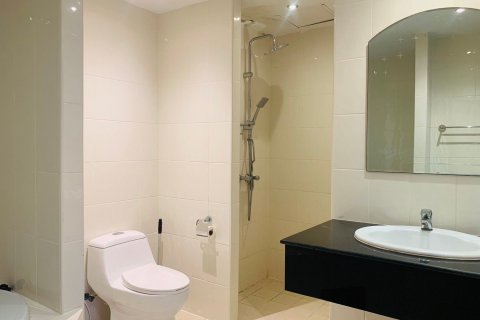 Condo in Phuket, Thailand, 2 bedrooms  № 146142 - photo 13