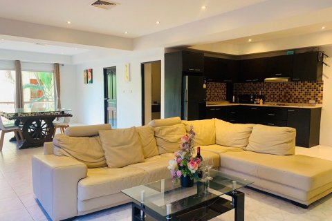 Condo in Phuket, Thailand, 2 bedrooms  № 146142 - photo 7