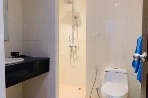 Condo in Phuket, Thailand, 2 bedrooms  № 146142 - photo 15