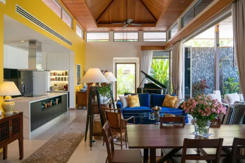 House in Bang Tao, Thailand 4 bedrooms № 153887 - photo 5