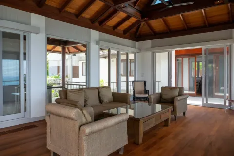 House in Surin, Thailand 7 bedrooms № 153885 - photo 6