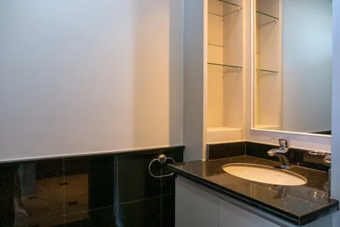 House in Surin, Thailand 7 bedrooms № 153885 - photo 24