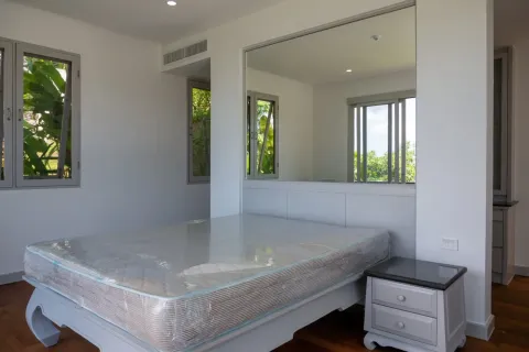 House in Surin, Thailand 7 bedrooms № 153885 - photo 26