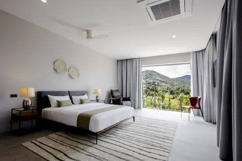 House in Bang Tao, Thailand 3 bedrooms № 153886 - photo 18