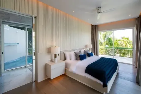 House in Surin, Thailand 4 bedrooms № 153888 - photo 11