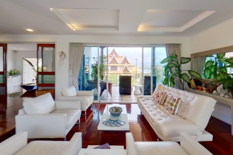 Villa in Ko Samui, Thailand 6 bedrooms № 149197 - photo 2