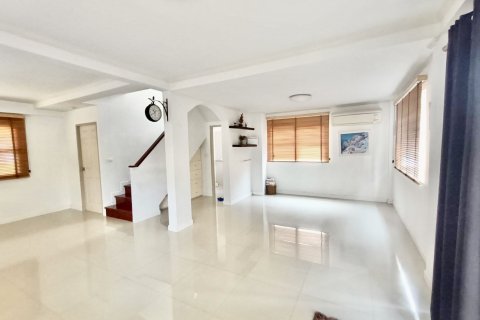 Maison à Bangkok, Thaïlande 3 chambres № 149201