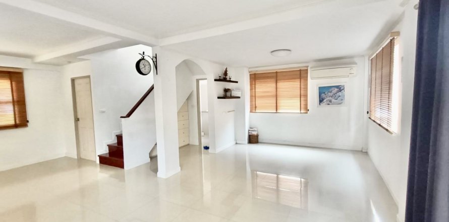 Maison à Bangkok, Thaïlande 3 chambres № 149201