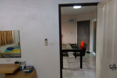 Condo in Phuket, Thailand, 2 bedrooms  № 135845 - photo 15